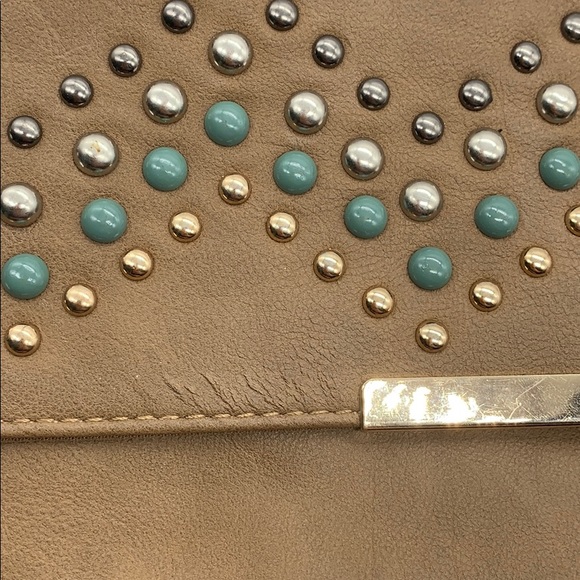 SuiteBlanco Crossbody Purse Tan Chevron Studded - Picture 4 of 16